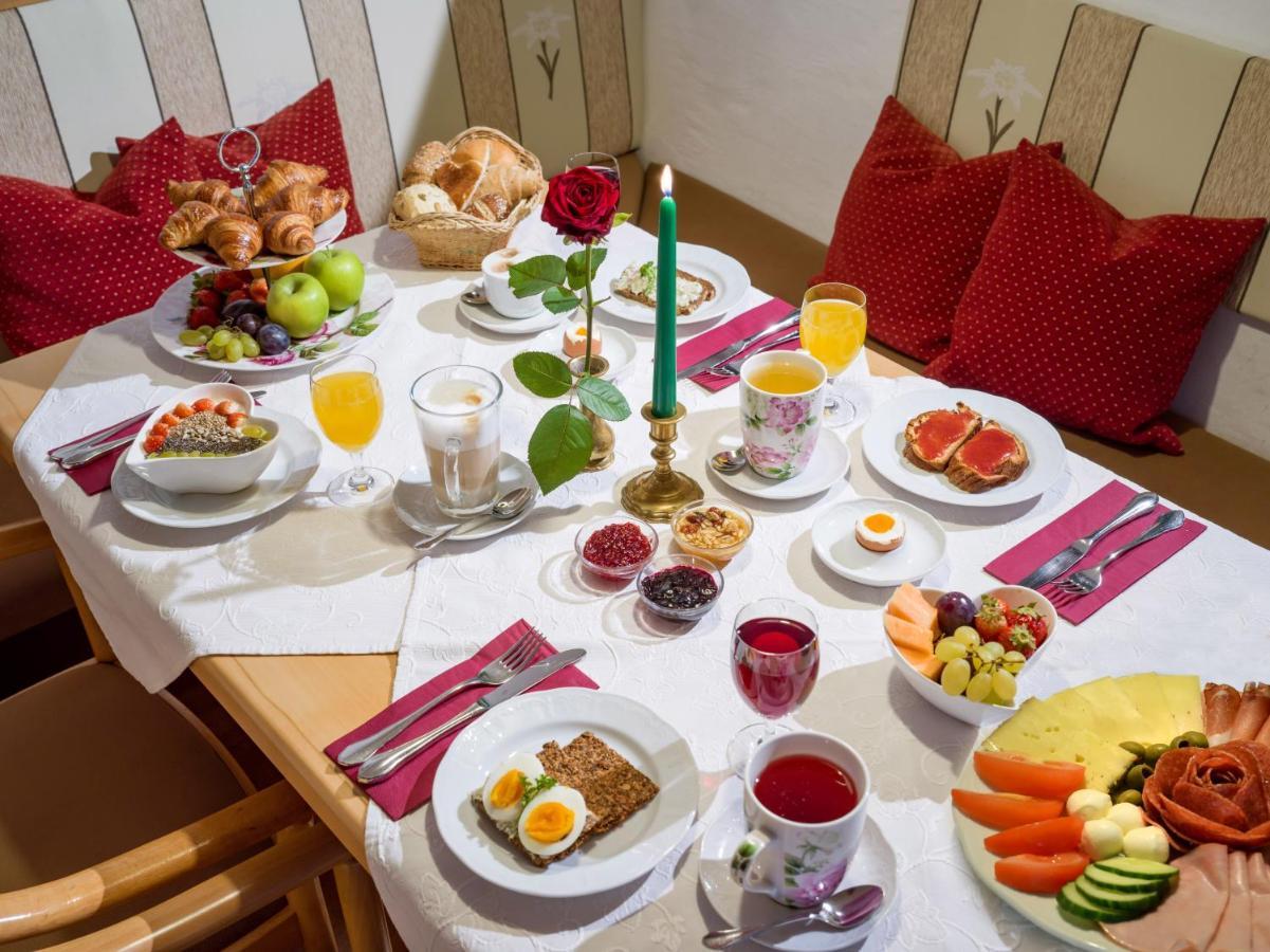 Gartenhotel Rosenhof Bei Kitzbuehel โอแบร์นดอร์ฟ อิน ทิโรล ภายนอก รูปภาพ